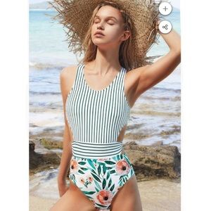 CUPSHE Poppy Print One Piece